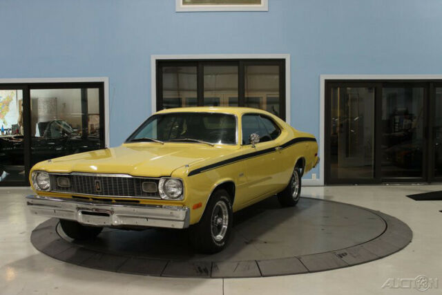 Plymouth Duster 1975 image number 0