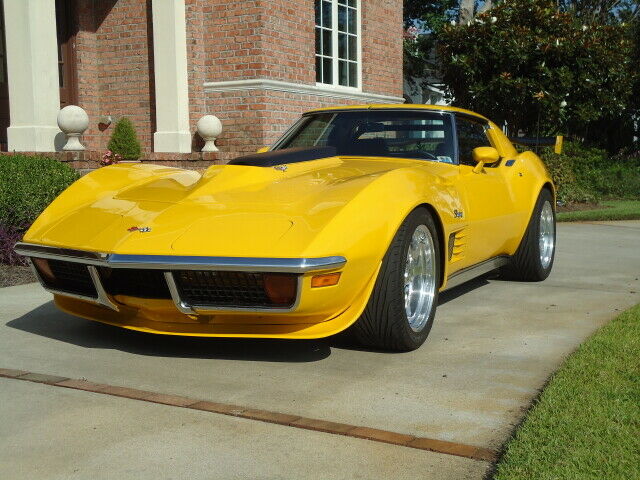 Chevrolet Corvette 1972 image number 2