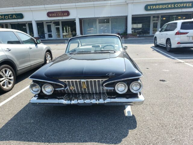 Plymouth Fury 1961 image number 25