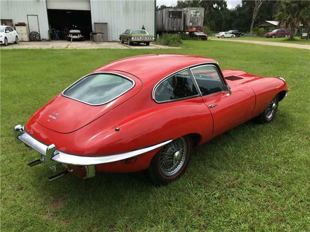 Jaguar E-Type 1969 image number 32