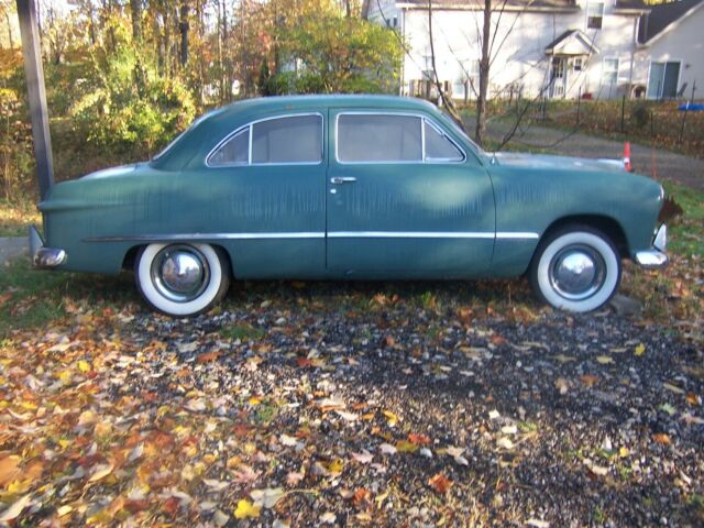 Ford Custom 1949 image number 1