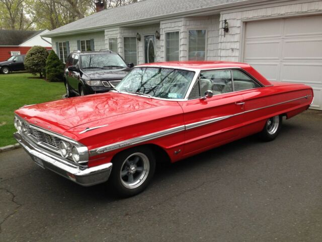 Ford Galaxie 1964 image number 0