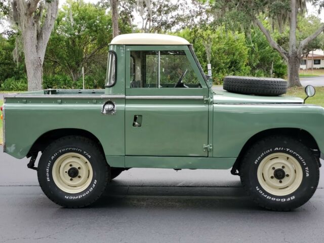 Land Rover Defender 1965 image number 3