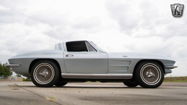 Chevrolet Corvette 1964 image number 15