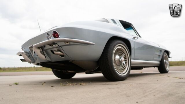 Chevrolet Corvette 1964 image number 18