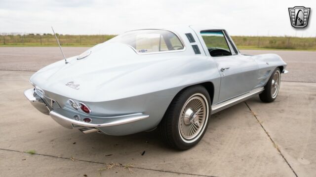 Chevrolet Corvette 1964 image number 19