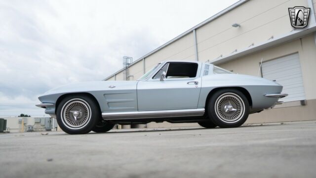 Chevrolet Corvette 1964 image number 2