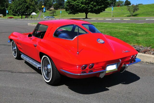 Chevrolet Corvette 1963 image number 1