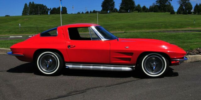 Chevrolet Corvette 1963 image number 15