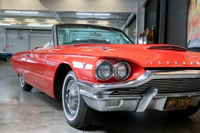 Ford Thunderbird 1964 image number 32