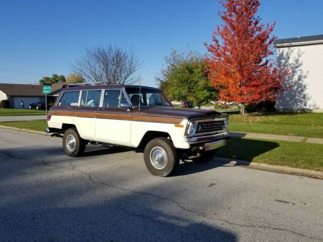 Jeep Wagoneer 1977 image number 4