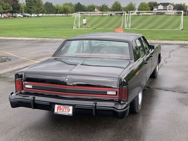 Lincoln Continental 1977 image number 22