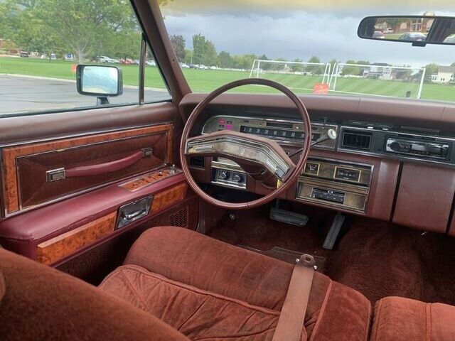 Lincoln Continental 1977 image number 8