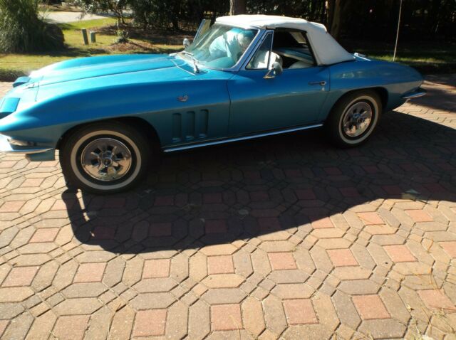 Chevrolet Corvette 1965 image number 0