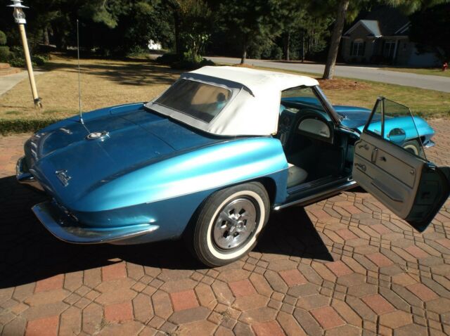 Chevrolet Corvette 1965 image number 1