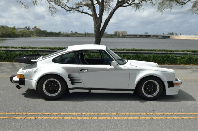 Porsche 930 1976 image number 26