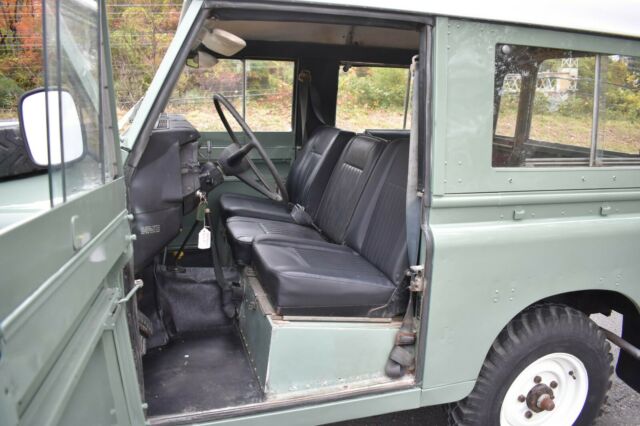 Land Rover 88 Series IIA 1971 image number 34