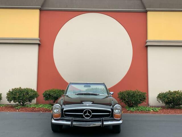 Mercedes-Benz SL-Class 1968 image number 1