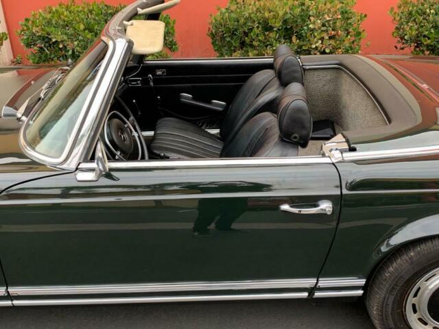 Mercedes-Benz SL-Class 1968 image number 26