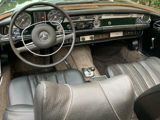 Mercedes-Benz SL-Class 1968 image number 28