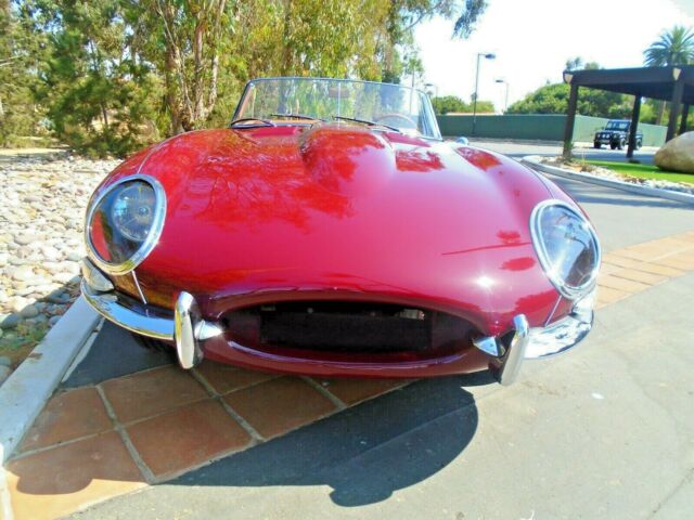 Jaguar XKE 1964 image number 28