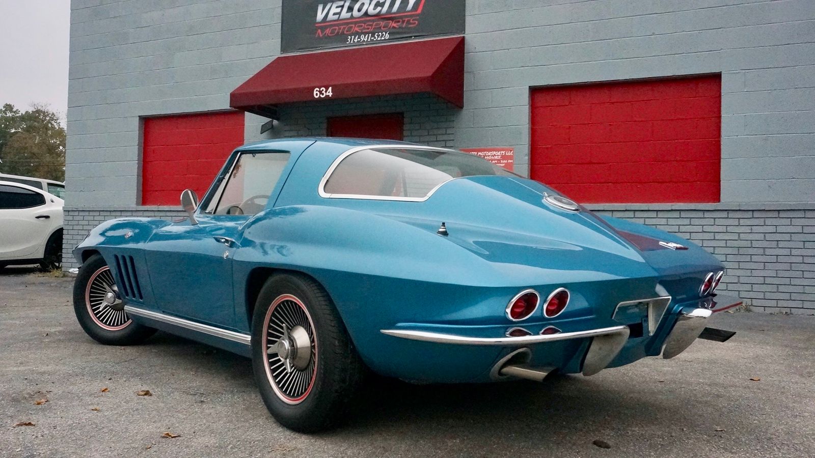 Chevrolet Corvette 1966 image number 17