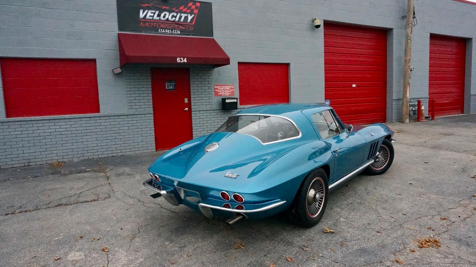 Chevrolet Corvette 1966 image number 21