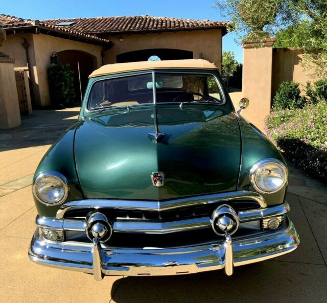 Ford Custom Convertible 1951 image number 18