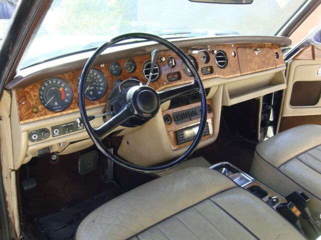 Rolls-Royce Corniche 1973 image number 31