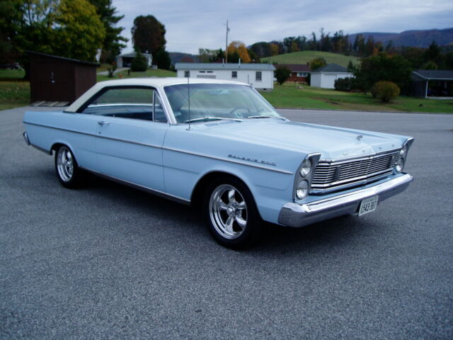 Ford Galaxie 1965 image number 1