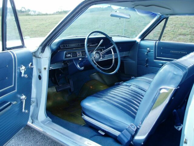 Ford Galaxie 1965 image number 2