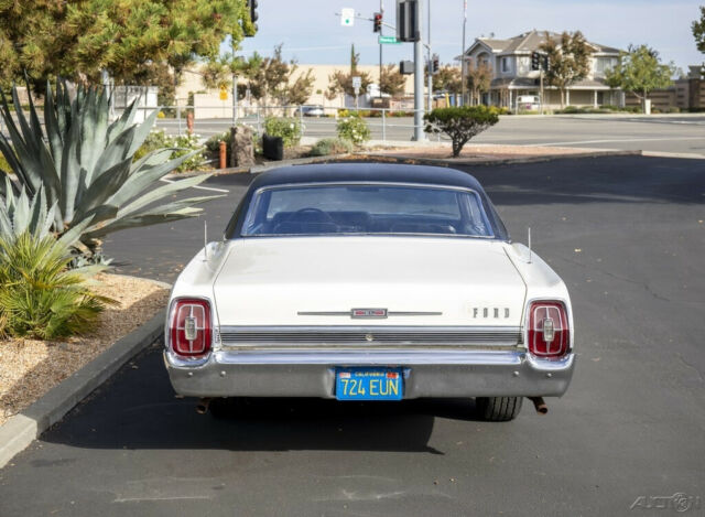 Ford Galaxie 1967 image number 27