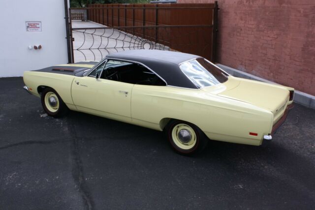 Plymouth Road Runner 1969 image number 1