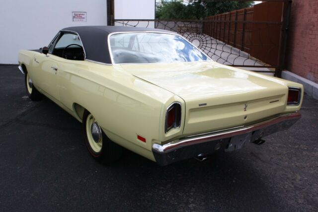 Plymouth Road Runner 1969 image number 2