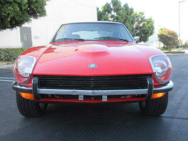 Datsun Z-Series 1971 image number 1