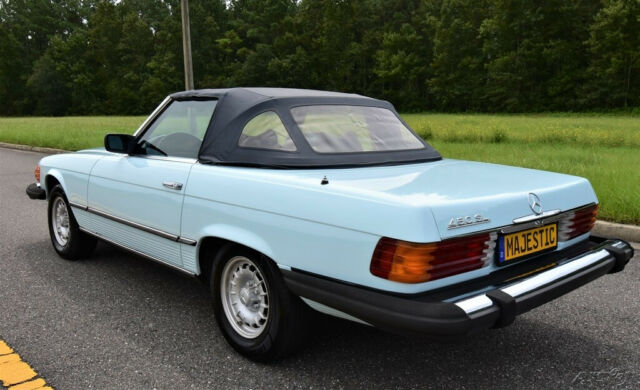 Mercedes-Benz SL-Class 1979 image number 10