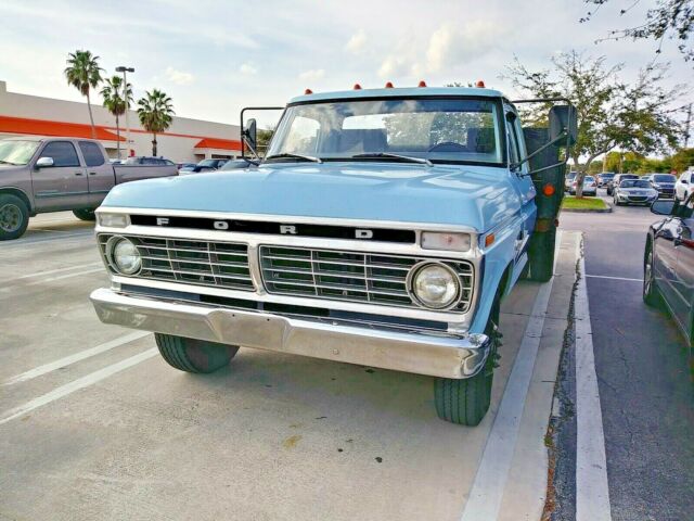 Ford F-350 1973 image number 11