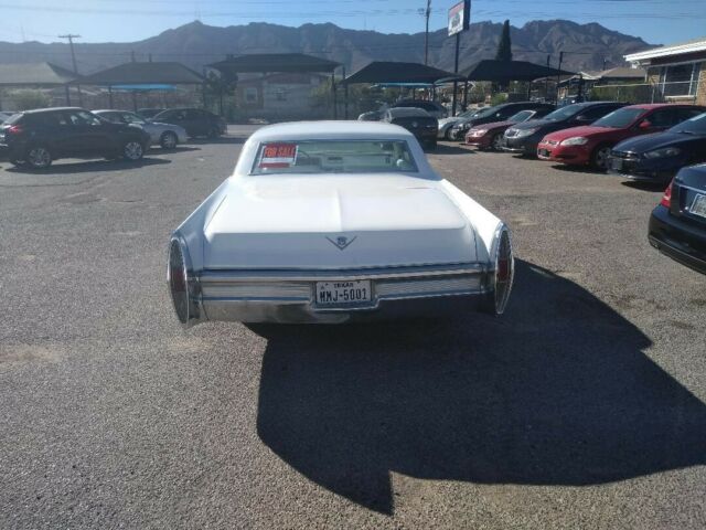 Cadillac DeVille 1968 image number 2