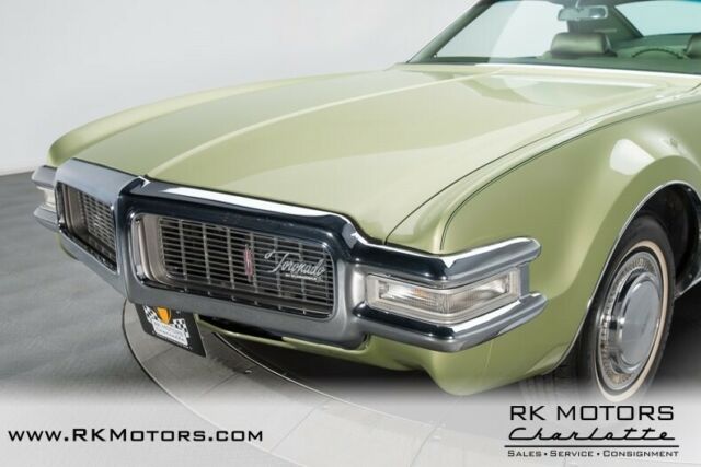 Oldsmobile Toronado 1969 image number 37