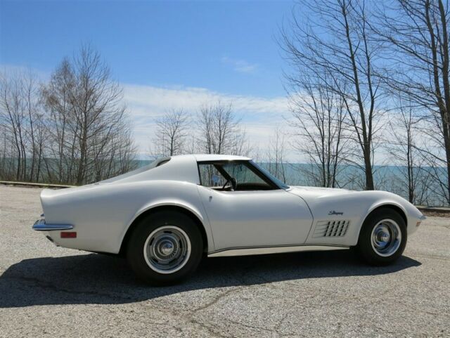 Chevrolet Corvette 1972 image number 13