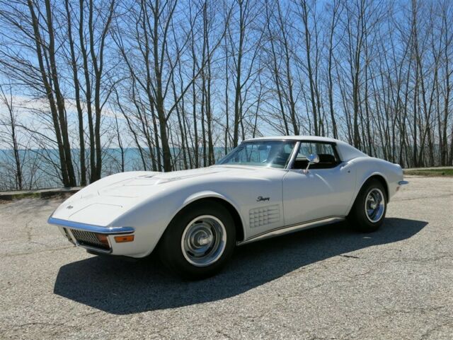 Chevrolet Corvette 1972 image number 2