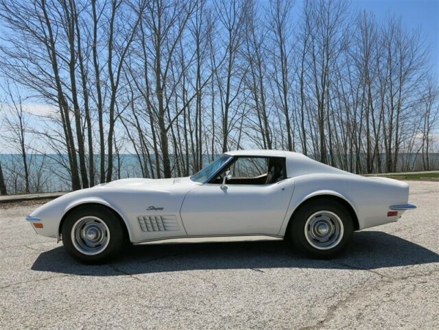 Chevrolet Corvette 1972 image number 28