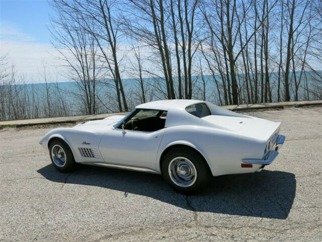 Chevrolet Corvette 1972 image number 30