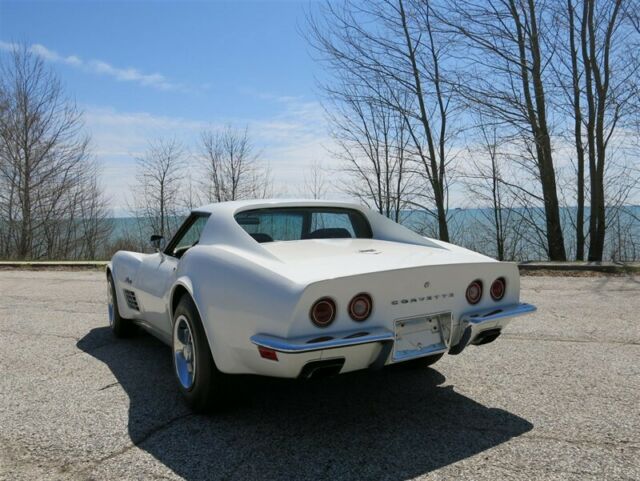 Chevrolet Corvette 1972 image number 32