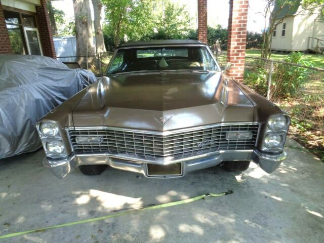 Cadillac DeVille 1967 image number 3