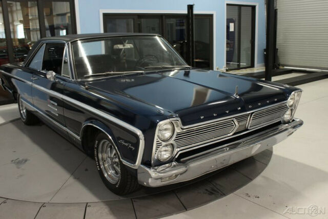 Plymouth Fury 1966 image number 10