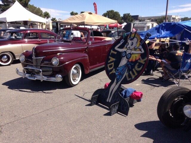 Ford Super Deluxe Convertible 1941 image number 14