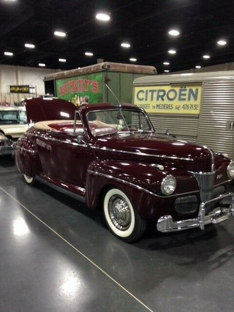 Ford Super Deluxe Convertible 1941 image number 18