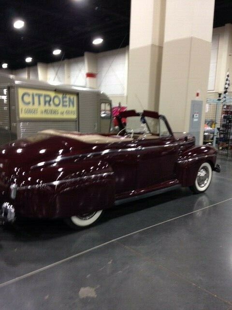 Ford Super Deluxe Convertible 1941 image number 19