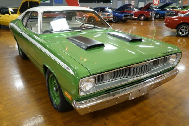 Plymouth Duster 1972 image number 19